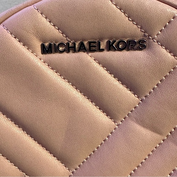 MK Quilted Pink Leather CrossBody Michael Kors - Picture 2 of 8